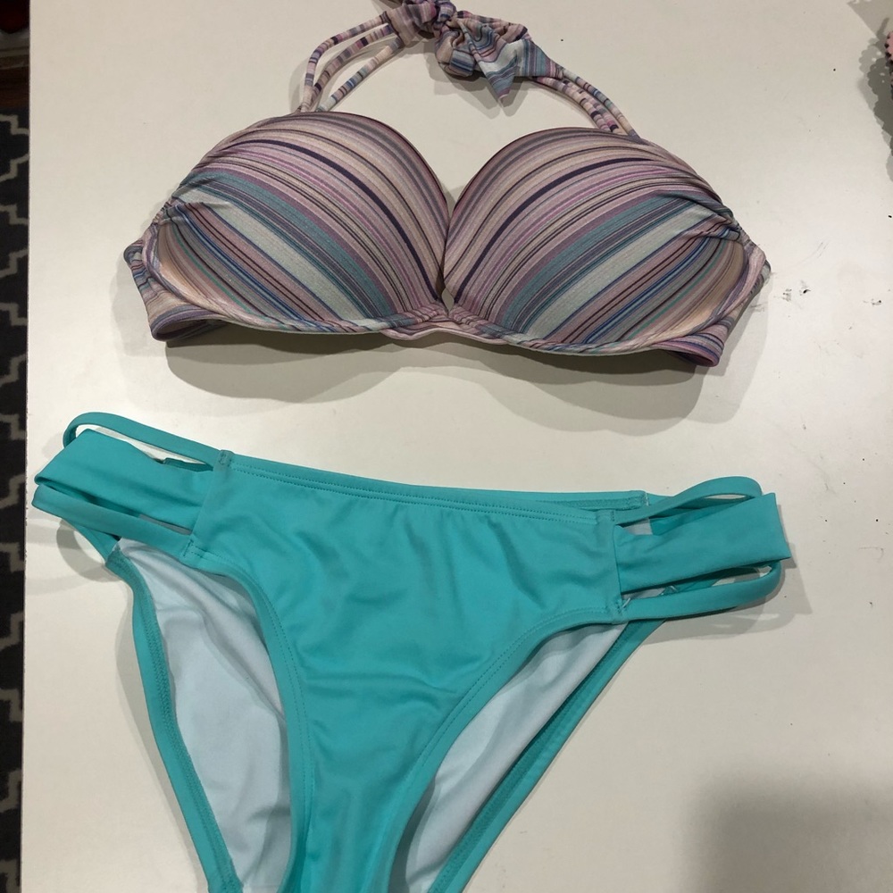 Victoria’s Secret bombshell halter bathing suit